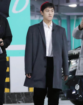 李云迪|《青春环游记》：全员cos宋小宝，真真假假分不清！