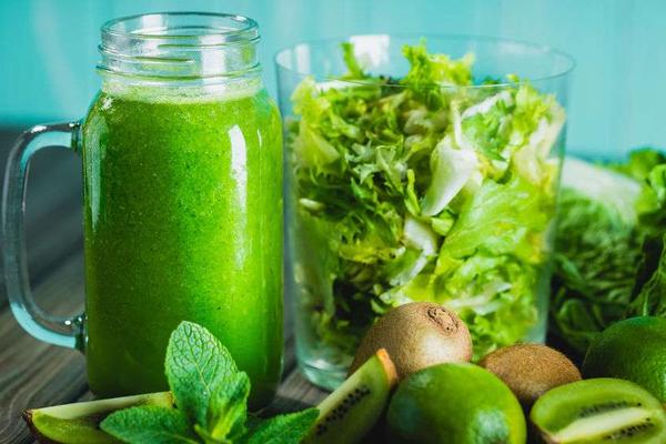 快速问医生|糖尿病患者要想控糖，常喝几种水，少吃几样主食，可控血糖