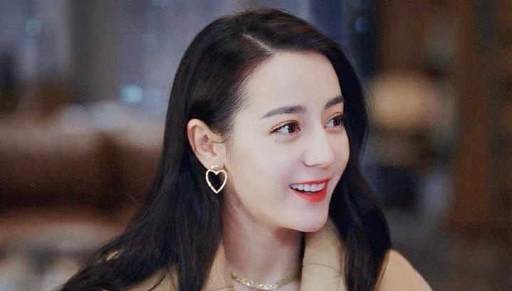 长脖子爸比说|你是我的荣耀:央媒太偏心,夸了四次杨洋,才夸一次热巴