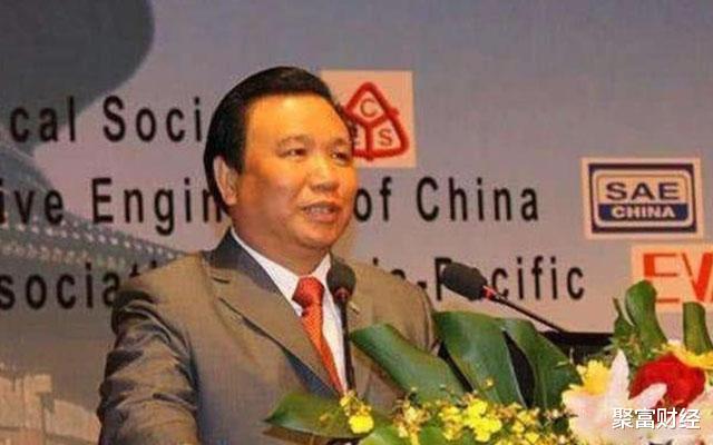  嚣张的富豪，给国外捐数千万，却不给国内一分钱？破产后无人愿帮