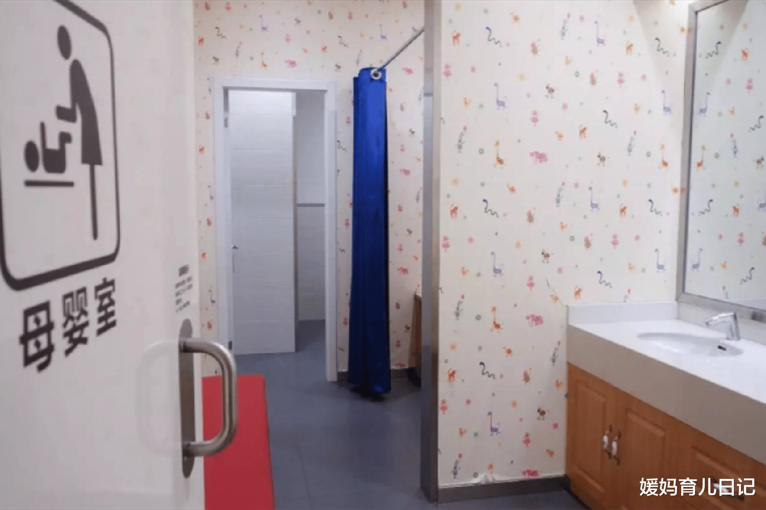 媛妈育儿日记|母婴室被情侣占用,宝妈敲门多时,公共建设与教育仍任重道远