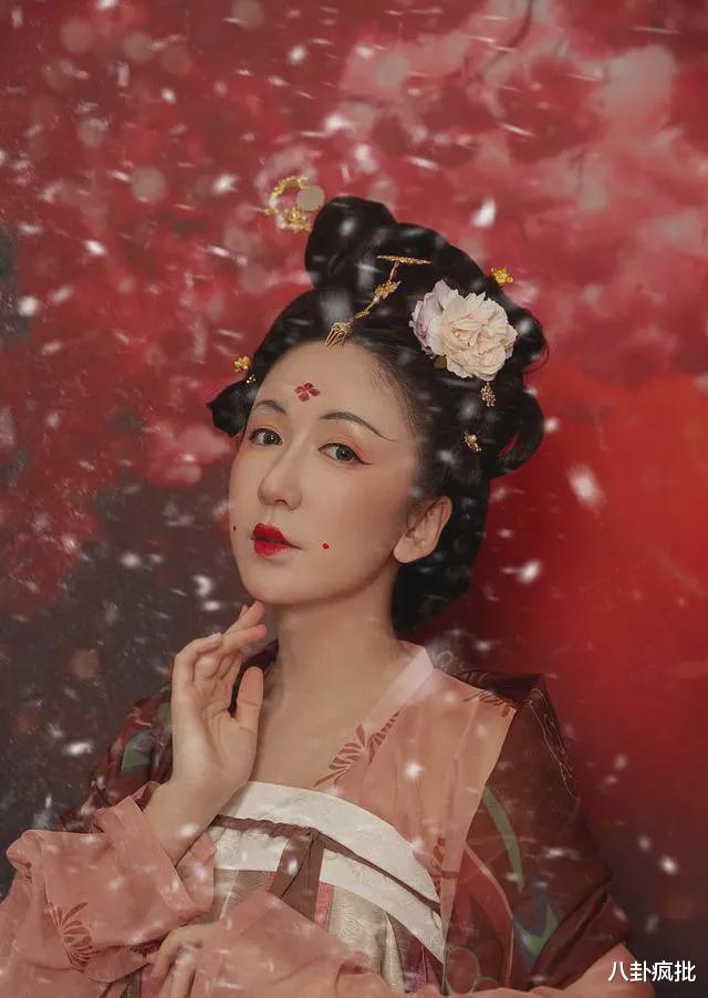 张雨绮|张雨绮脸僵鼻子怪，过度医美惹的祸？