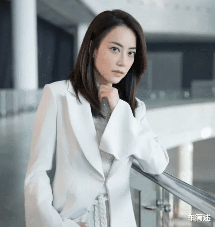 霍汶希|?霍汶希果然是“公关高手”！一张年夜饭照片曝光王菲与谢霆锋现状