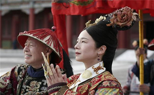 慈禧太后|慈禧太后第一次看见电灯，惊讶地说了一句话，至今沦为后世笑柄