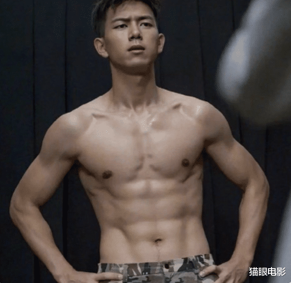 岳云鹏|岳云鹏被助理P腹肌照，他的脸配上李现身子，这个造型能当男主吗