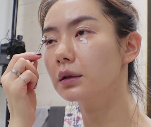 眼霜 即将停产的“国货”眼霜,却是甜妹最爱,田曦薇:星星眼全靠它
