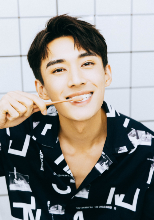 刘学义|他干啥不好，非要找骂？