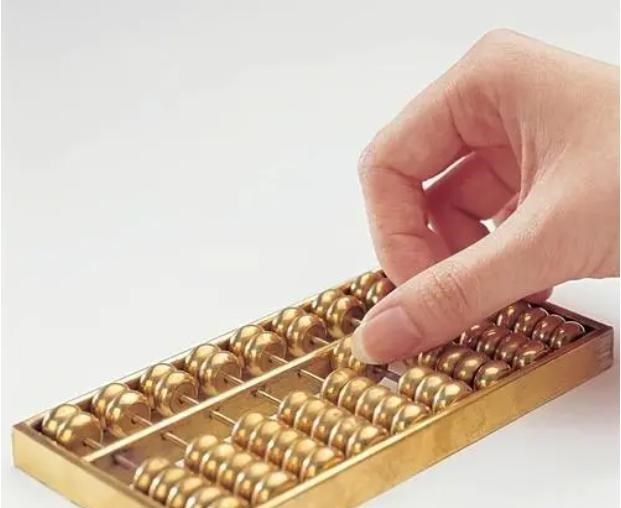 职业教育|家庭条件一般的考生，报考尽量规避四类专业，学费贵还不好就业