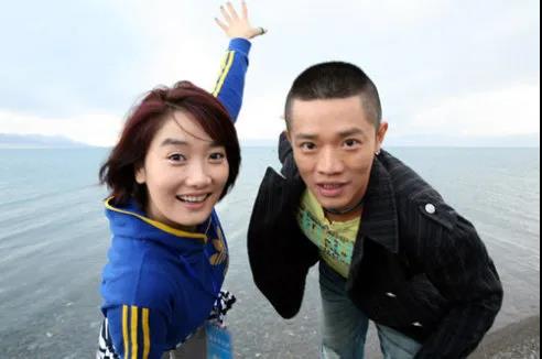 凤凰传奇|携手这么多年,凤凰传奇的“清醒”,扯下了多少音乐组合的遮羞布