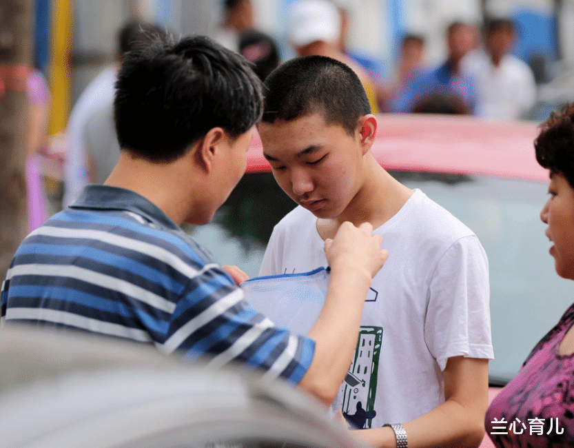 兰心育儿|“考专科也好意思办升学宴？”亲戚冷嘲热讽，家长硬气回复