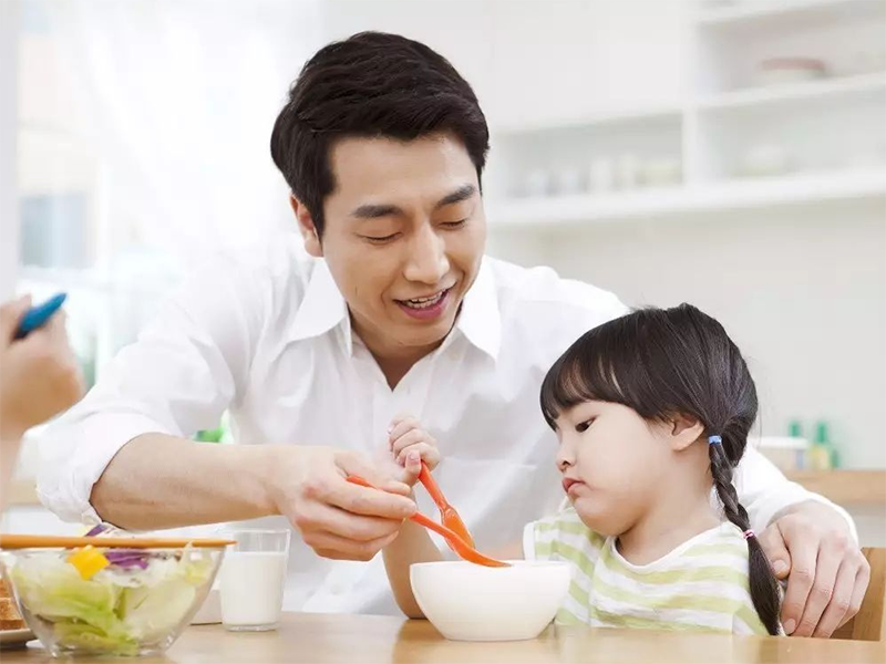 格格巫育儿|小孩积食吃什么水果好？有哪些方法可以缓解呢？