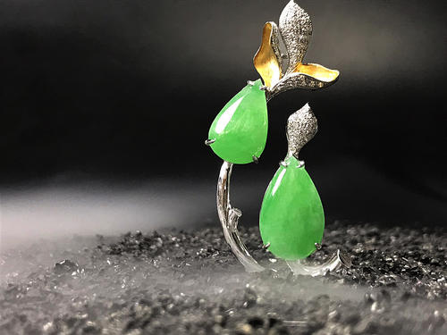 钱币|你适合梨形还是马眼形的戒面呢?戴上心形翡翠,爱情剧就会来吗?