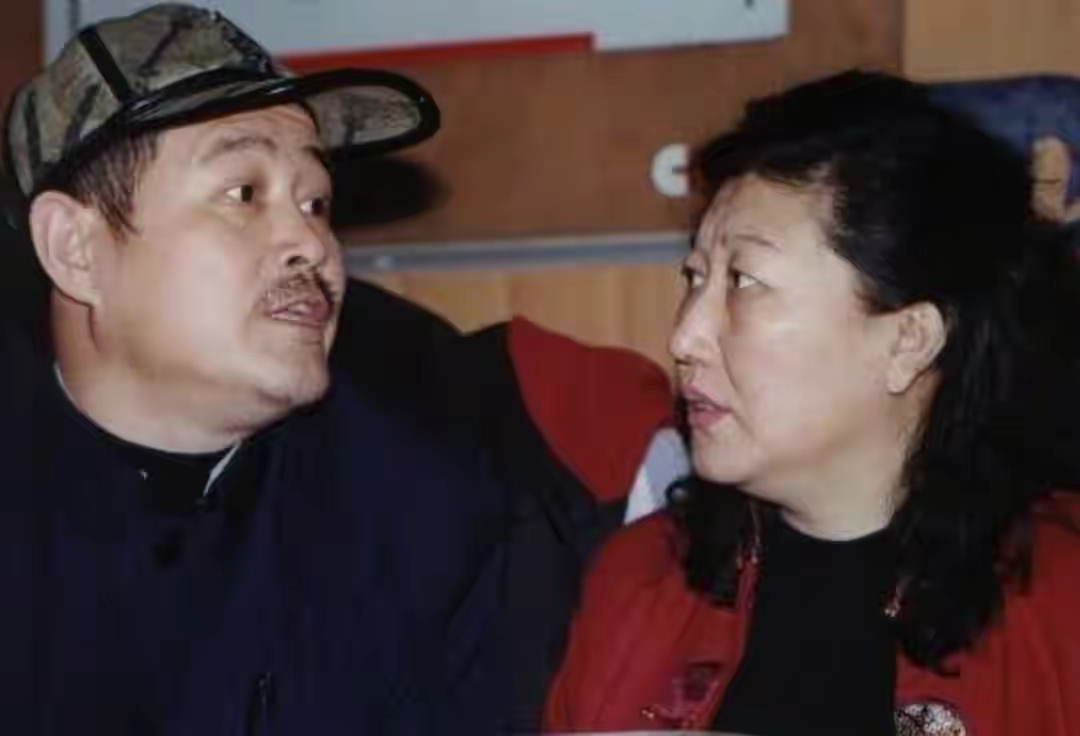 何庆魁|高秀敏去世16年，赵本山承诺养何庆魁，如今他做到了吗？