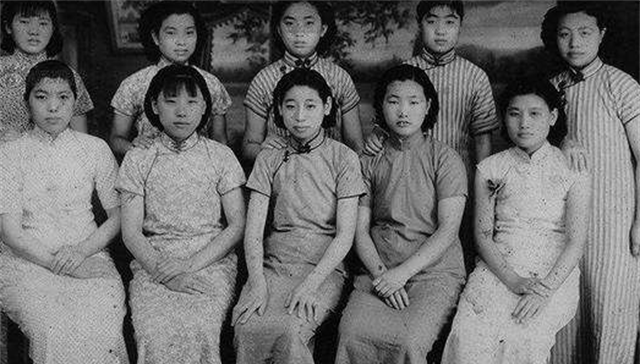 徐志摩|张幼仪离婚后:四哥送她洋房,二哥为她安排闲职,八弟将公司送她