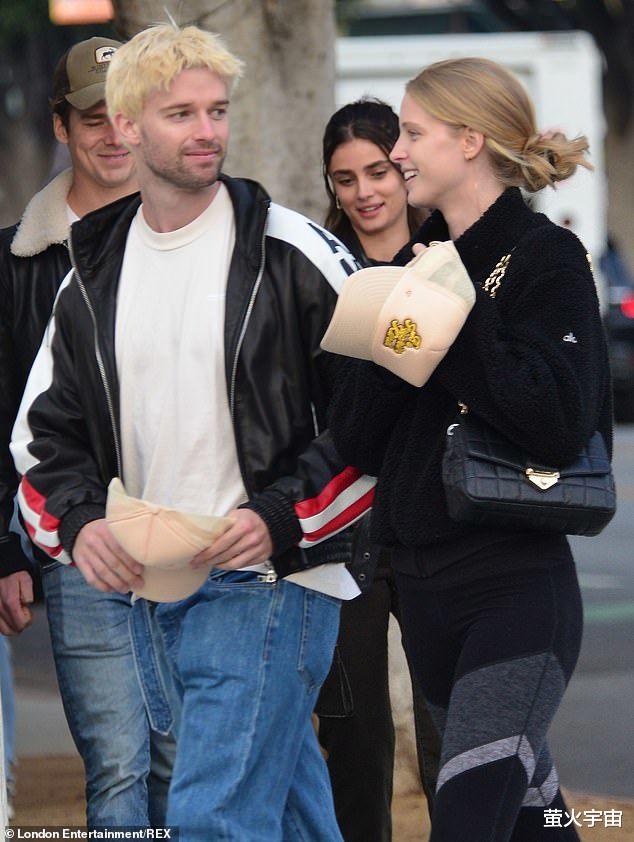 金·卡戴珊|施瓦辛格28岁长子久违现身，染金发后变丑，被误认为卡戴珊鲜肉的男友