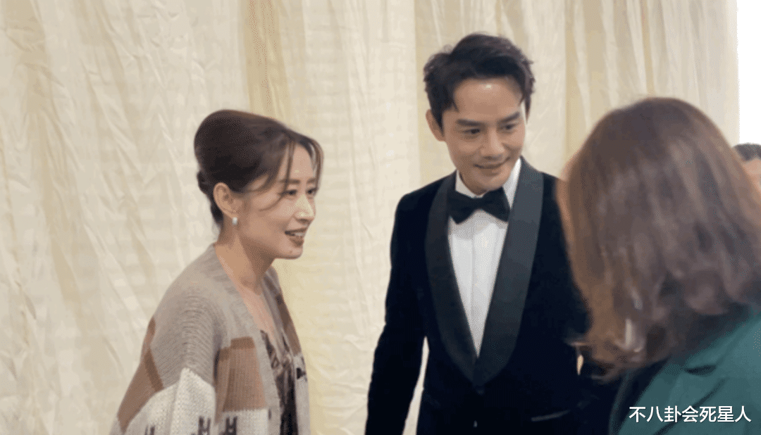 李易峰|金鸡奖后台更有趣！李易峰加谢霆锋好友乐开花，张小斐被路人叫妈