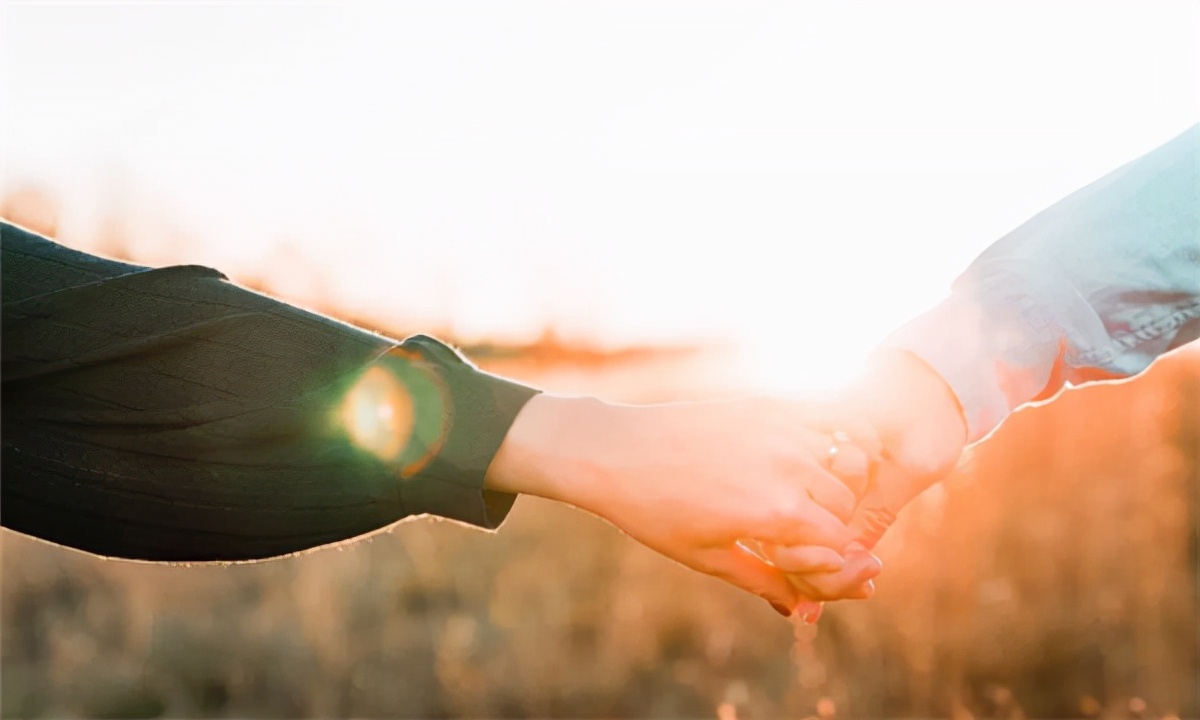 明月的小清风 男孩追求女孩却不愿帮女孩清购物车，女孩果断分手，男孩该喜该忧