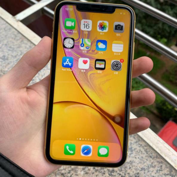 苹果|三年前的iPhone XR，作为苹果新代“钉子户”，现在买还值得吗？