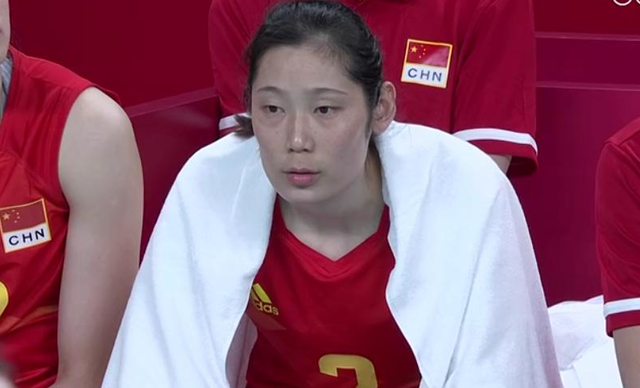 胡小小乖|古德蒂情商高！土耳其女排横扫中国女排之后，老褶子致敬恩师郎平