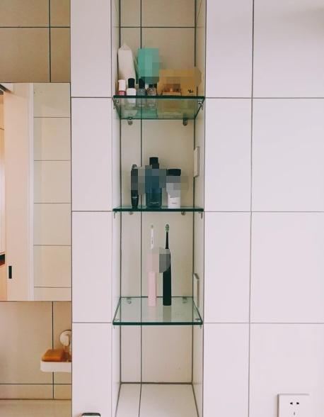 老婆装修坚持给阳台做U型定制,沙发墙加宽,朋友都夸聪明!