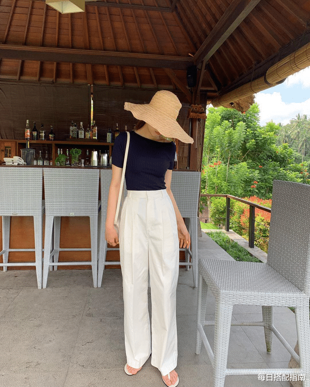 生酮饮食|女生脸型不够好怎么办?没关系,用这几款上衣来修饰就很nice