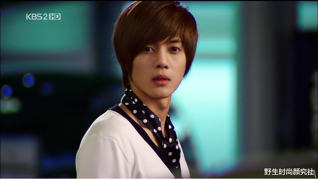 金贤重|虽然男一火遍了亚洲，但只有我先被男二吸引了吗？