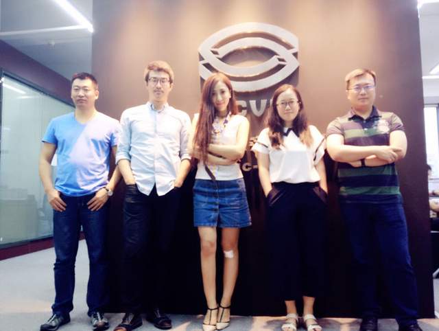 热血传奇|普通人是坚持创业还是安稳上班好？