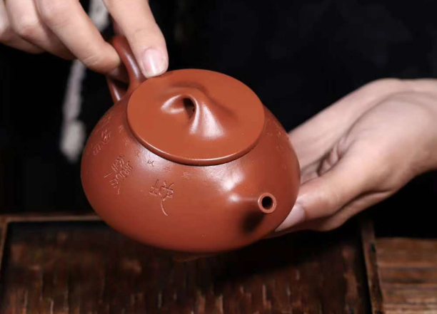 艺术品|紫先生—紫砂壶：“商品”与“艺术品”的点究竟在哪？