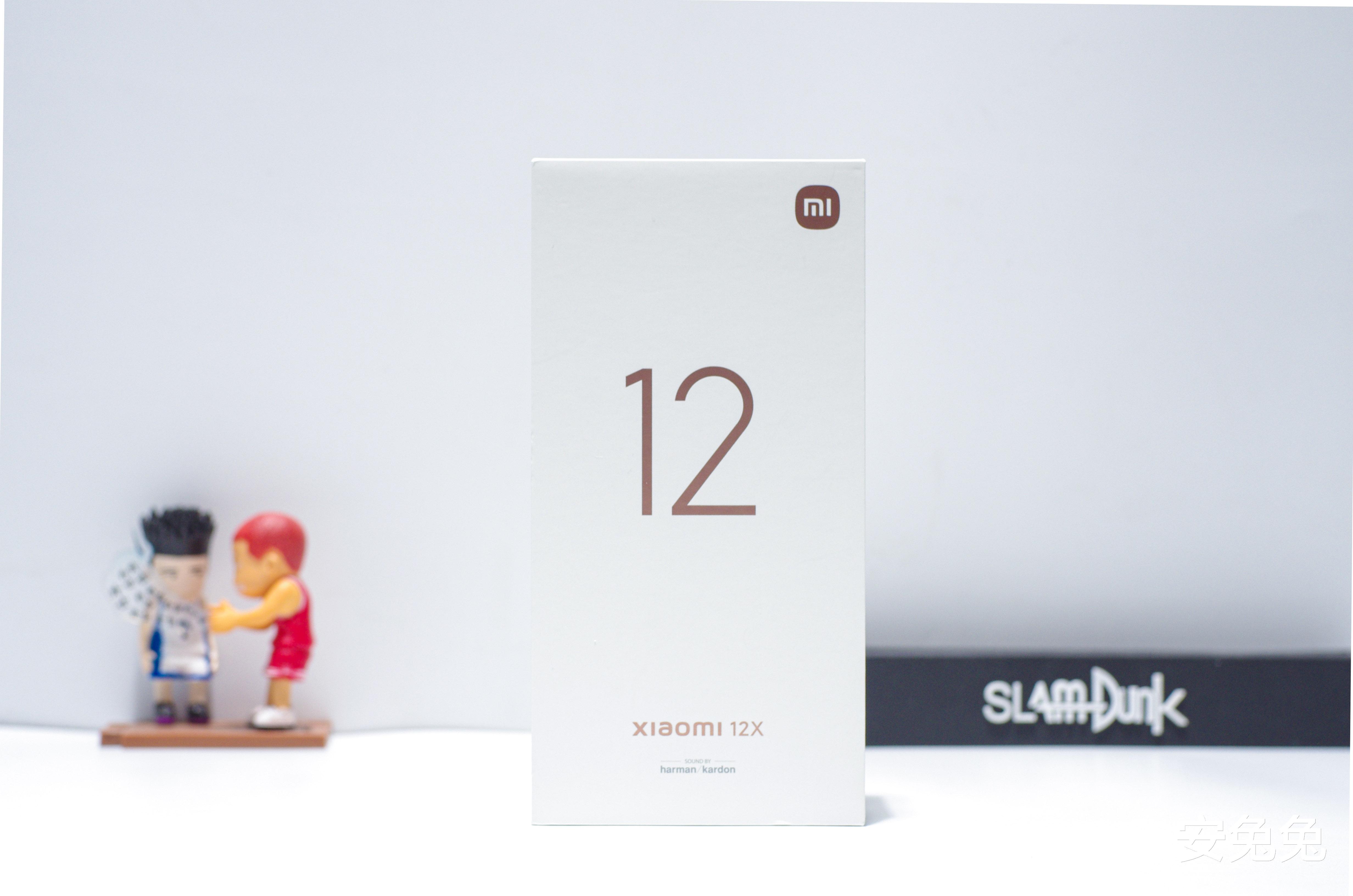 MIUI13|180g单手握持 小米12X图赏:不妥协的小屏旗舰