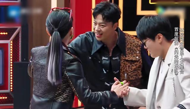 闪光的乐队|《闪光的乐队》24分钟先导片上线，选手之间的关系非常微妙