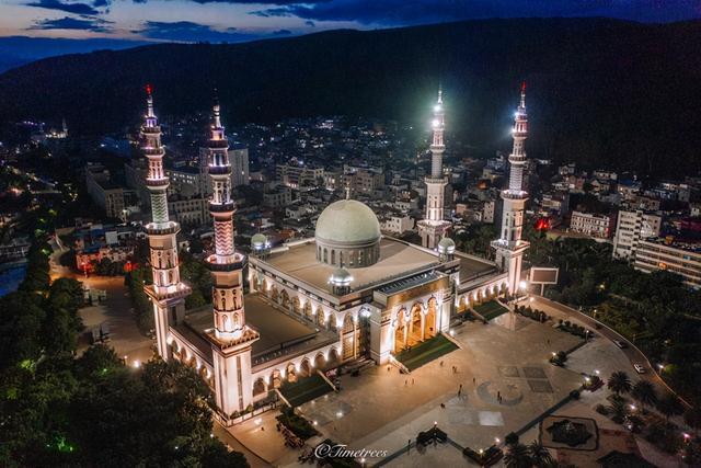 清真寺 亚洲面积最大的清真寺,猜猜它位于哪里?其实就在云南!