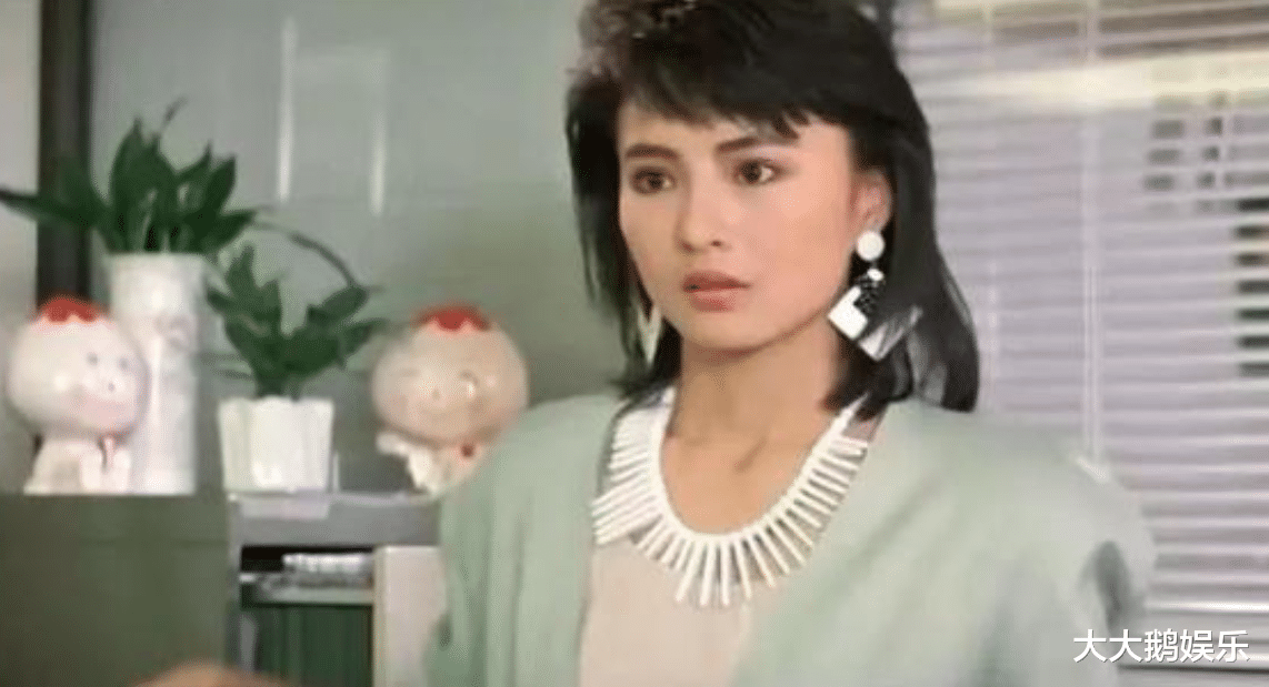 李赛凤|丈夫婚内出轨倒打一耙,让她身败名裂,李赛凤真的太惨了