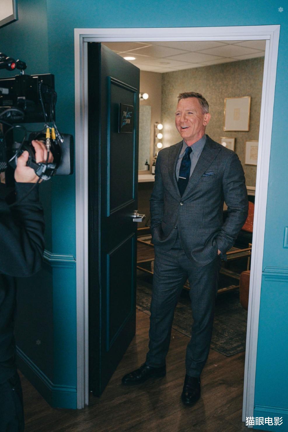 詹姆斯·邦德|007全球票房达3.1亿美元！丹尼尔最后一次演邦德，穿西装显成熟魅力