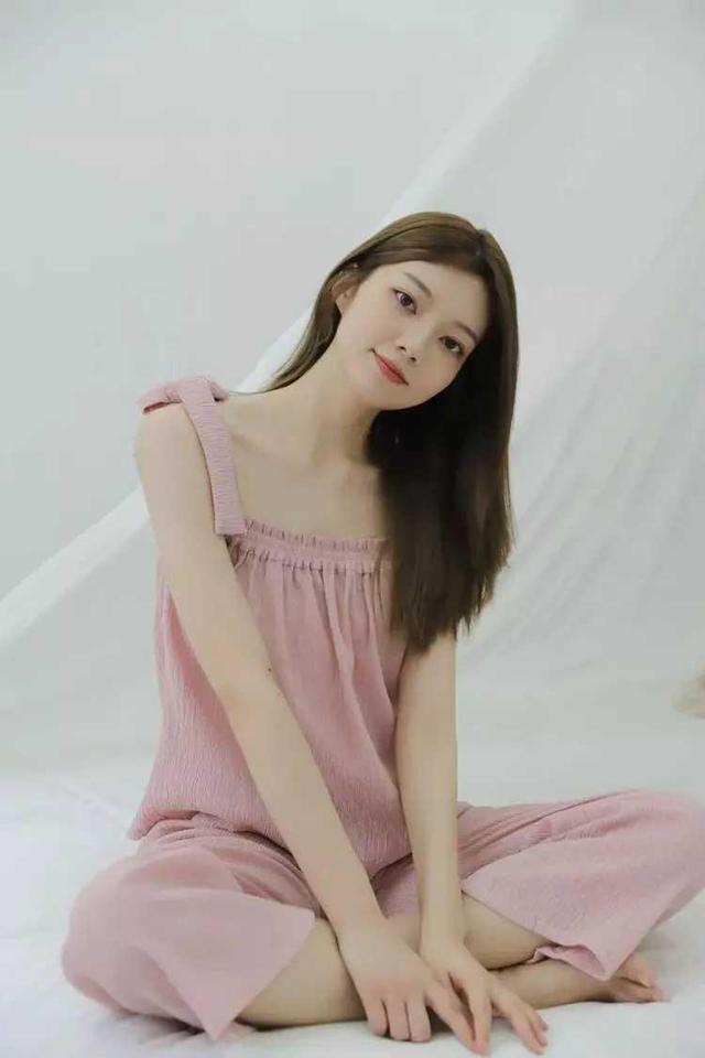 张哲瀚|张哲瀚恋情实锤？和女方多次被拍同框，在一起或已超过5年