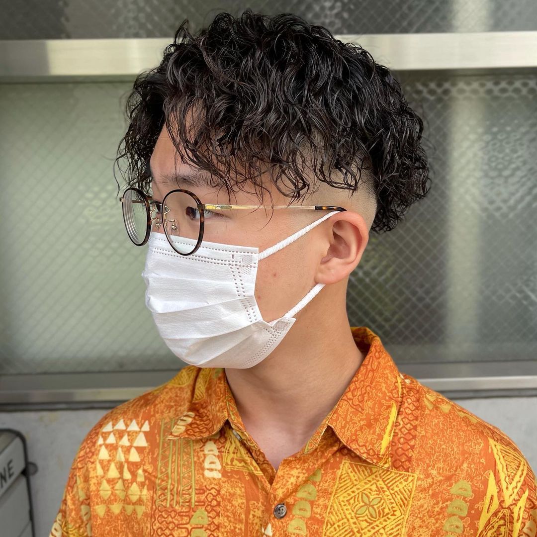 男士发型 男士发型怎么剪才帅气？两侧推短三七分不连接，效果都不错