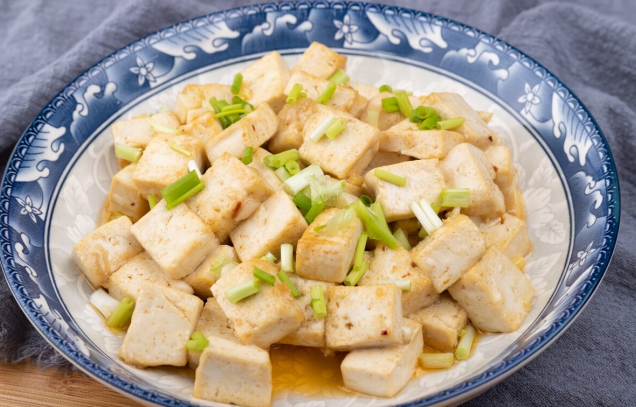 乳腺结节|确诊乳腺结节后不能吃豆腐？日常坚持“3少吃”，或让乳腺健康