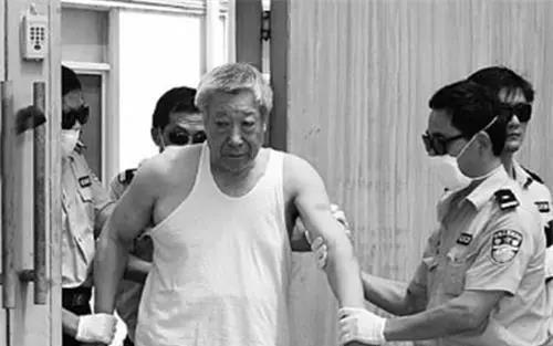 林小雪|河南镇平巨富吴天喜,花甲之年霸占24名妙龄女子,最后怎么判的?