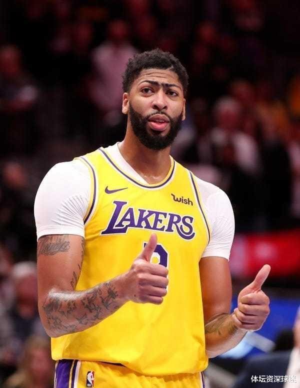 詹姆斯·哈登|別小看哈登的交易價(jià)值，32歲的他依然可以單換現(xiàn)役聯(lián)盟這5位球星