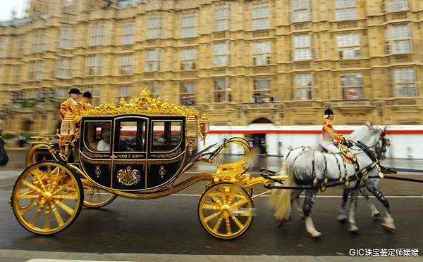 GIC珠宝鉴定师媛媛|英女王的黄金马车，加名贵宝石的点缀，比任何豪车都霸气有历史感