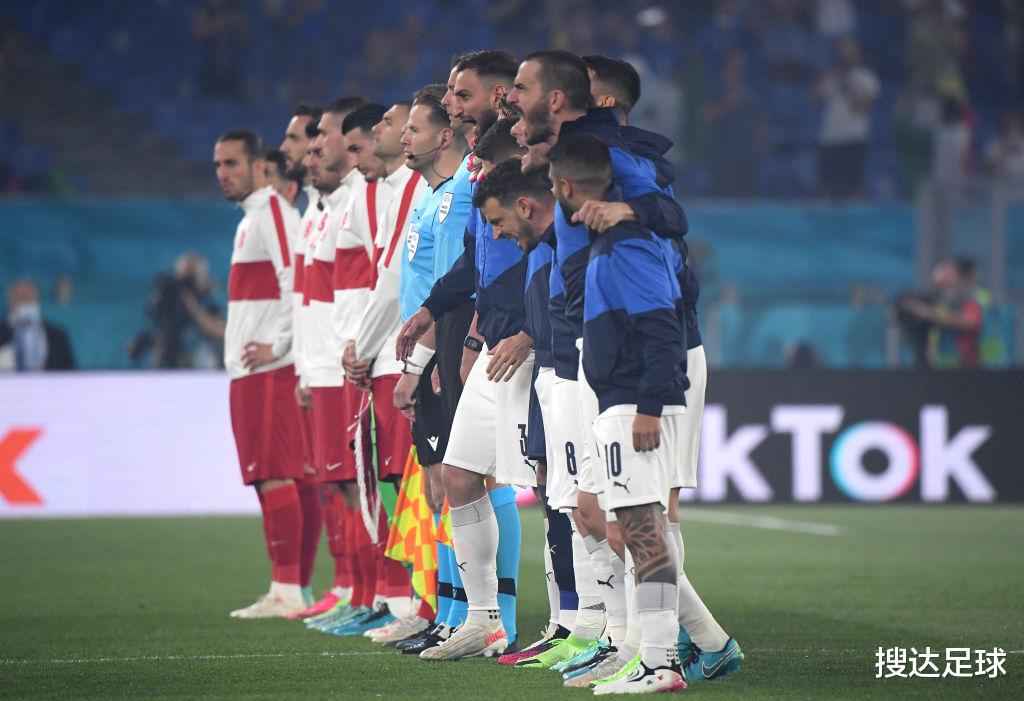 欧洲杯|1-0，欧洲杯首球戏剧性诞生！尤文新星头球自摆乌龙，创63年奇景