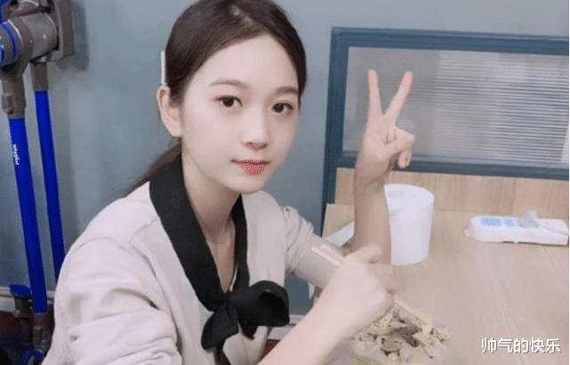 董明珠|22岁身价赶超董明珠？23岁坐拥78亿资产，张曼如的骗术究竟有多强