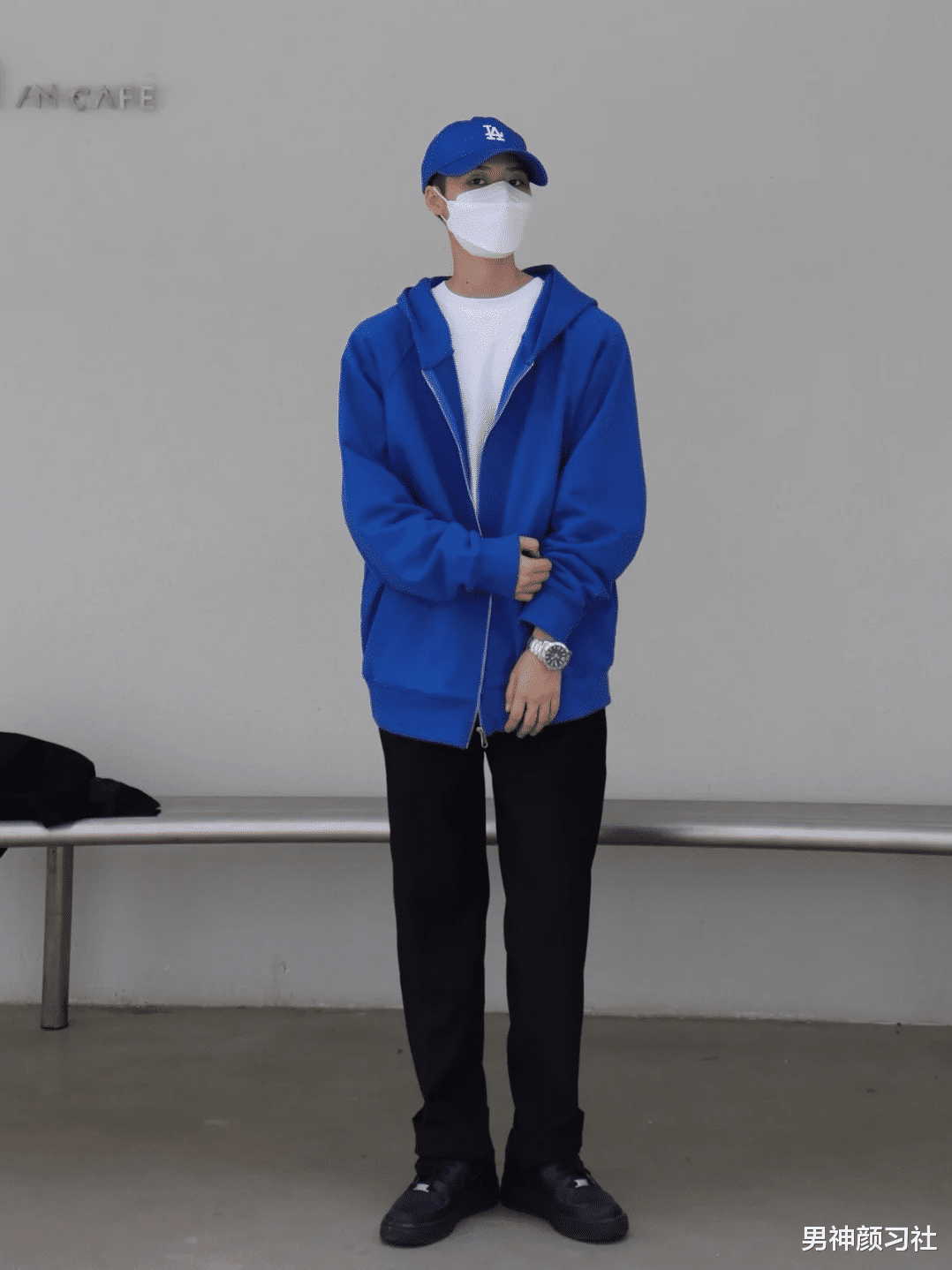 男神颜习社 男生版丨层次感+暖色系，秋日里让人怦然心动的穿衣方式