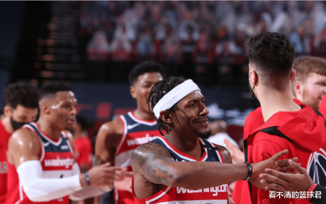 威斯布鲁克|奇才四连胜后，更衣室细节显融洽气氛！韦少连续3场三双不再尴尬