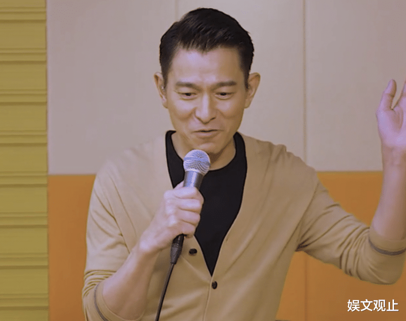 60岁刘德华依旧好身材,保持不胖的方法很简单,能坚持的人却极少