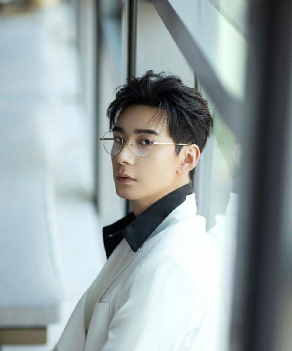 李代沫|明星八卦：彭昱畅，程潇，江疏影，张哲瀚，韩雪，蔡徐坤，张杰