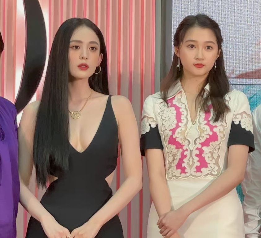 杨幂|关晓彤娜扎同框比美?关晓彤表情拘谨气场不足,被娜扎无情艳压