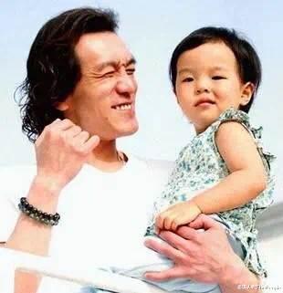 李咏|李咏妻女开豪车住豪宅、生活太奢侈?他给女儿留下的可不止2个亿