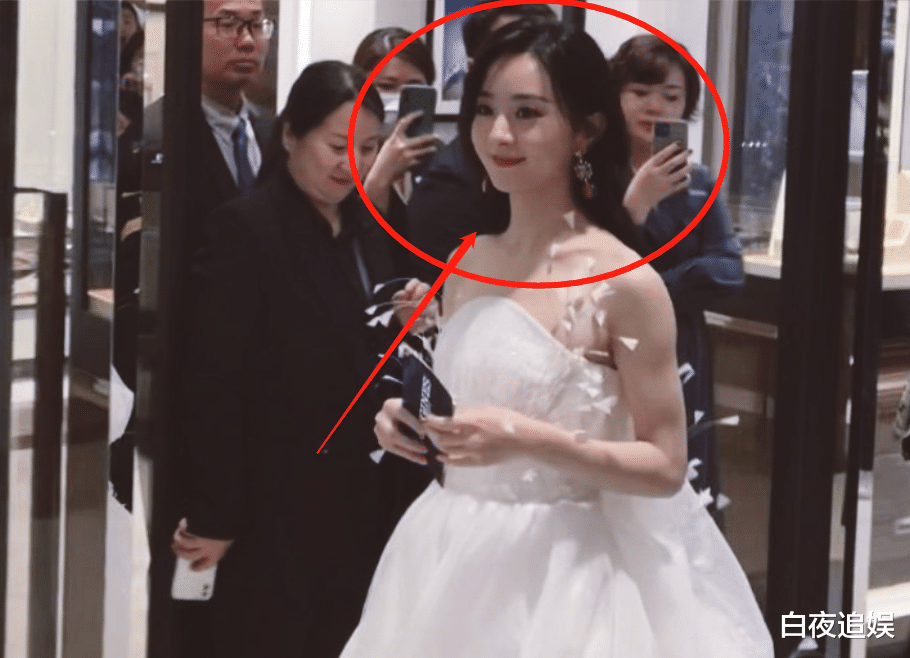 赵丽颖|33岁赵丽颖人气有多高？参加线下活动，场面都让保安小哥都崩溃了