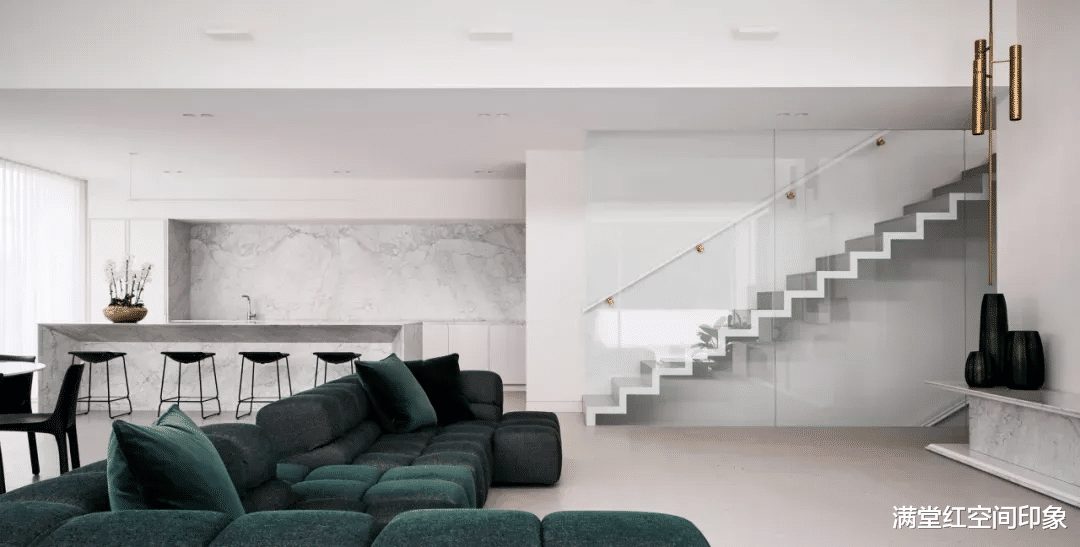 精致细节陈设，展现简洁别墅的美