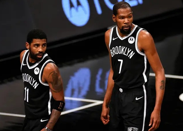 凯里·欧文|苦战85分钟，狂轰54+18+13！哈登伤退，欧文KD打乱了雄鹿的阵脚！